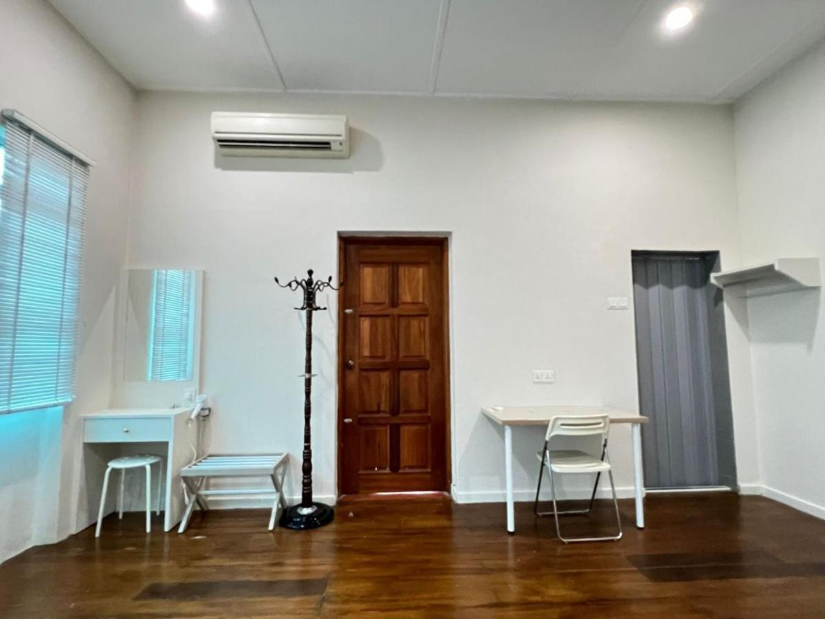 Myroom Georgetown, Off Jalan Burma, Gurney Drive Exterior foto